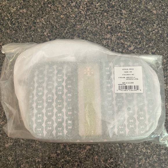 Tory Burch Green and White Chain Pattern Wristlet - Picture 9 of 9